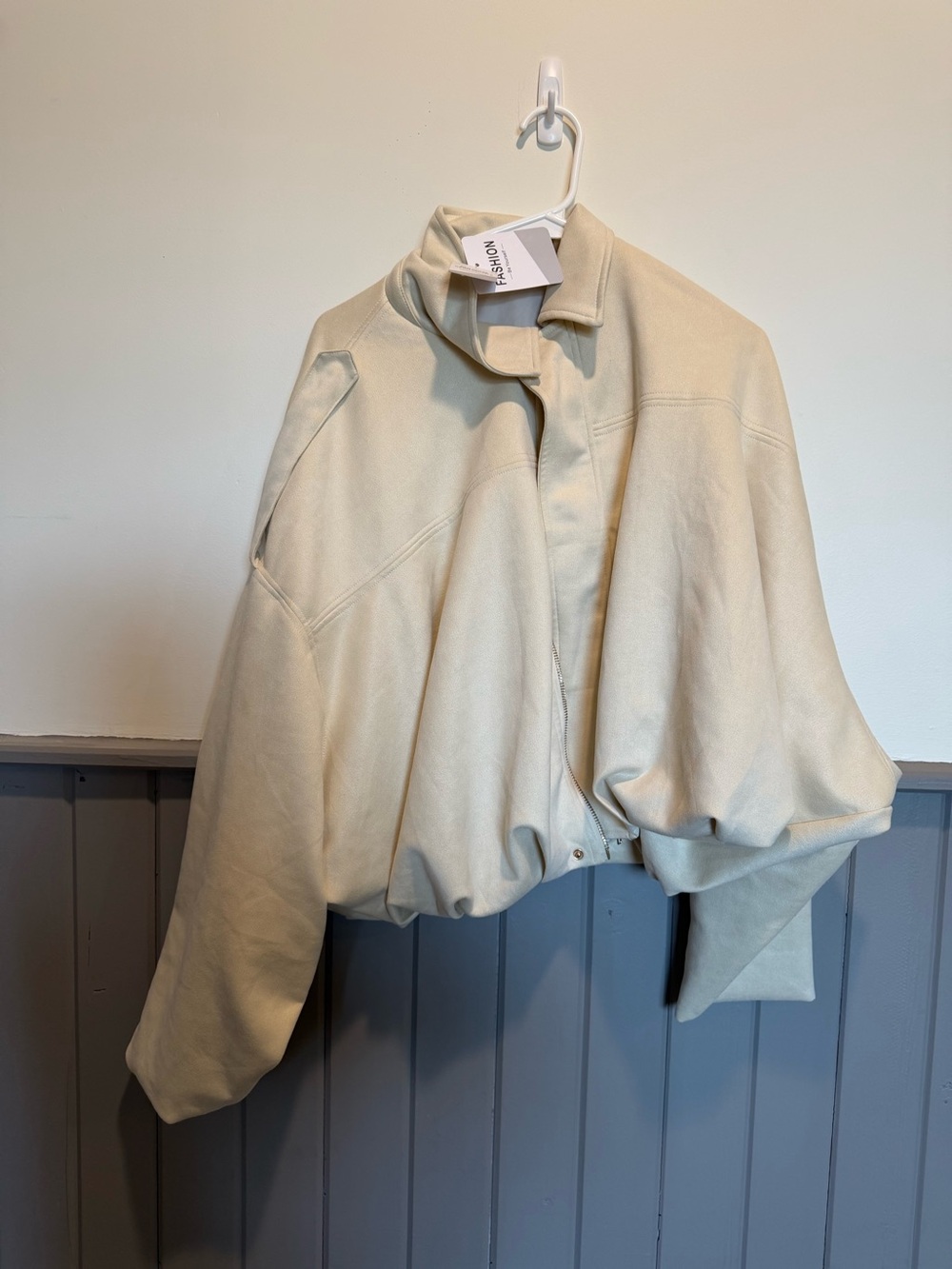 Amazon Jacket - Picture 1 of 4